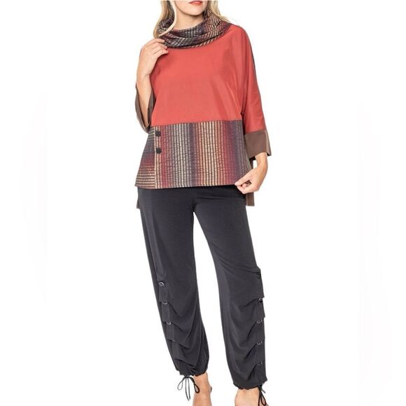 IC Collection Rust Crop Top W/ Stripe Contrast - Picture 2 of 11